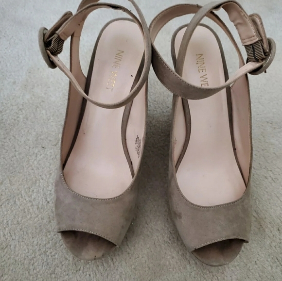 Nine West Beige Wedge Heels - Picture 5 of 7